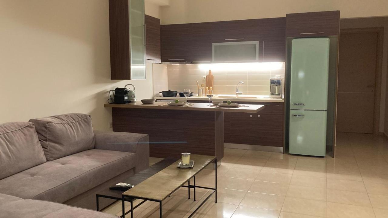 Bright Luxury Apt. Volos Exterior photo
